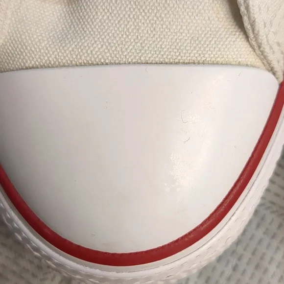 Converse Chuck Taylor All Star Low Top Sneakers. - Picture 15 of 16